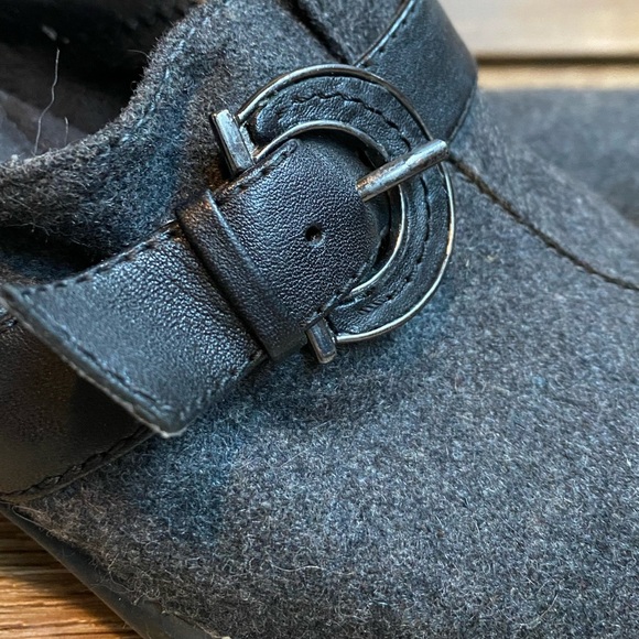 AEROSOLES Y2K Gray Heeled Mules with Decorative Buckle Embellishment siz… - Picture 3 of 8